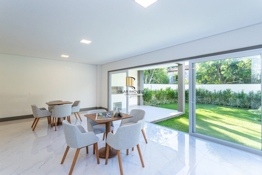 Casa Condominio para Venda - 450m², 3 dormitórios, sendo 3 suites, 3 vagas - Pedra Redonda