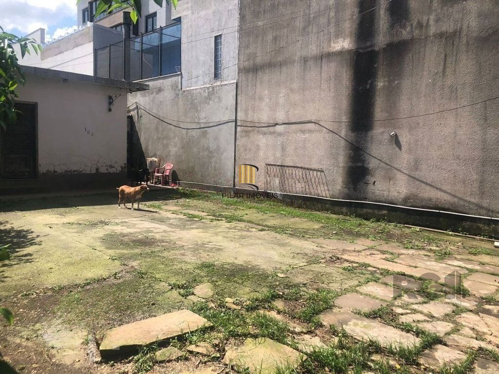 Casa 4 dormitórios no bairro Santa Maria Goretti