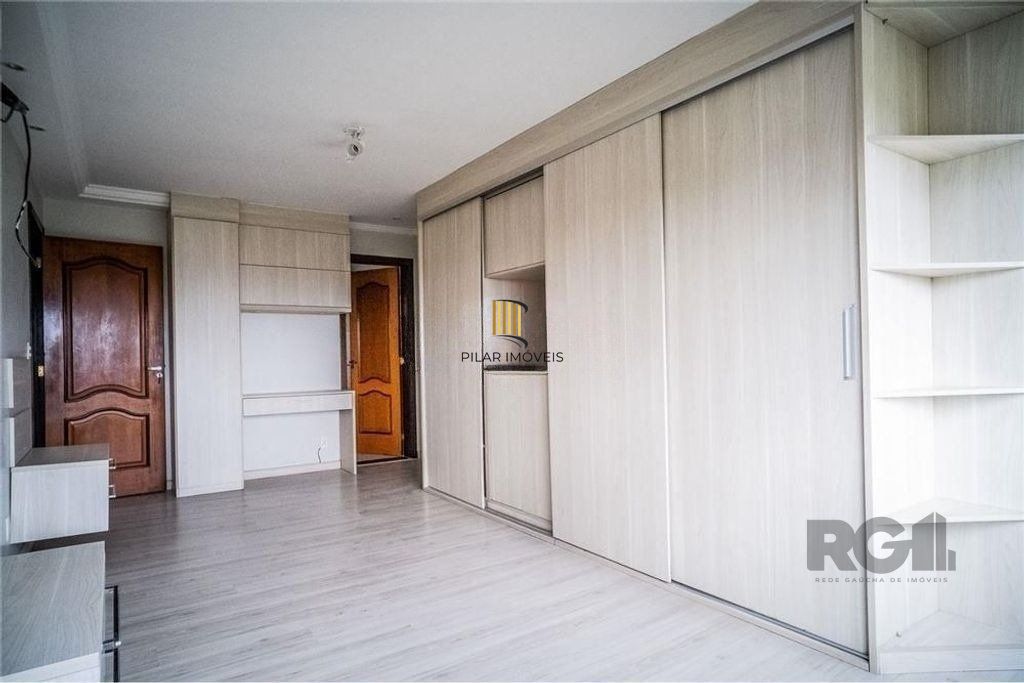 Excelente cobertura de 255m² com 3 dormitórios e 2 vagas.