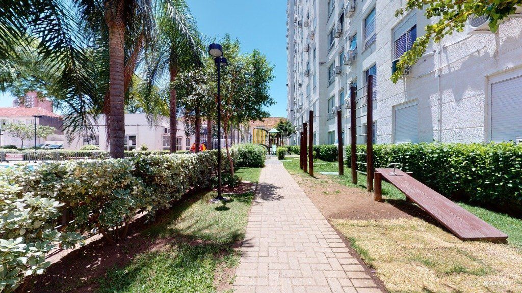 Apartamento para Venda - 70m², 3 dormitórios, sendo 1 suites, 1 vaga - Partenon