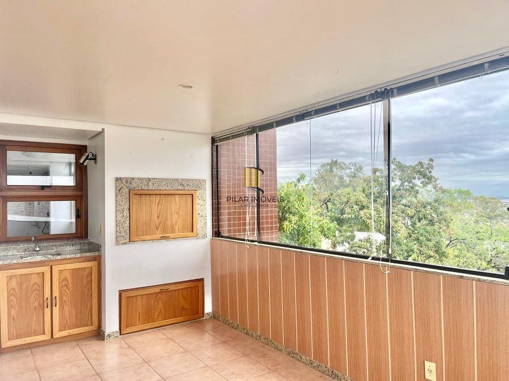 Apartamento de 4 dormitórios e 184m² à venda em Menino Deus, Porto Alegre.