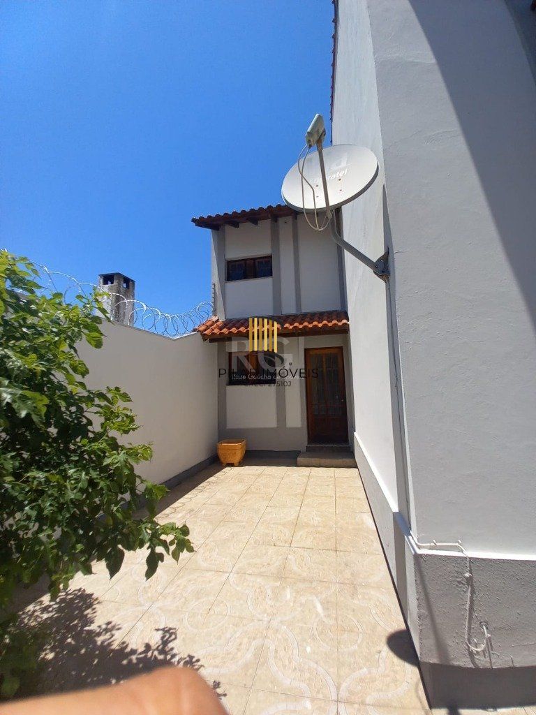 Casa 3 dormitórios no bairro Nonoai