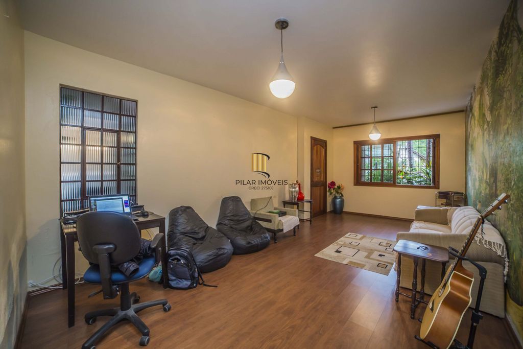 Casa de 4 dormitórios à venda no Bairro Santa Tereza - Porto Alegre