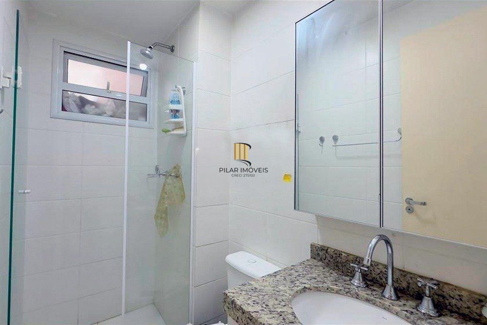 Apartamento de 3 dormitórios à venda no Bairro Teresópolis, Porto Alegre.