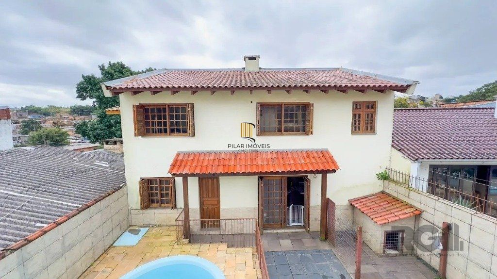 Casa com 4 quartos no bairro nonoai