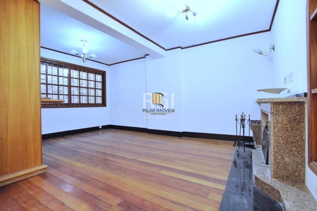 Casa para Venda - 185.29m², 4 dormitórios, sendo 2 suites, Teresópolis