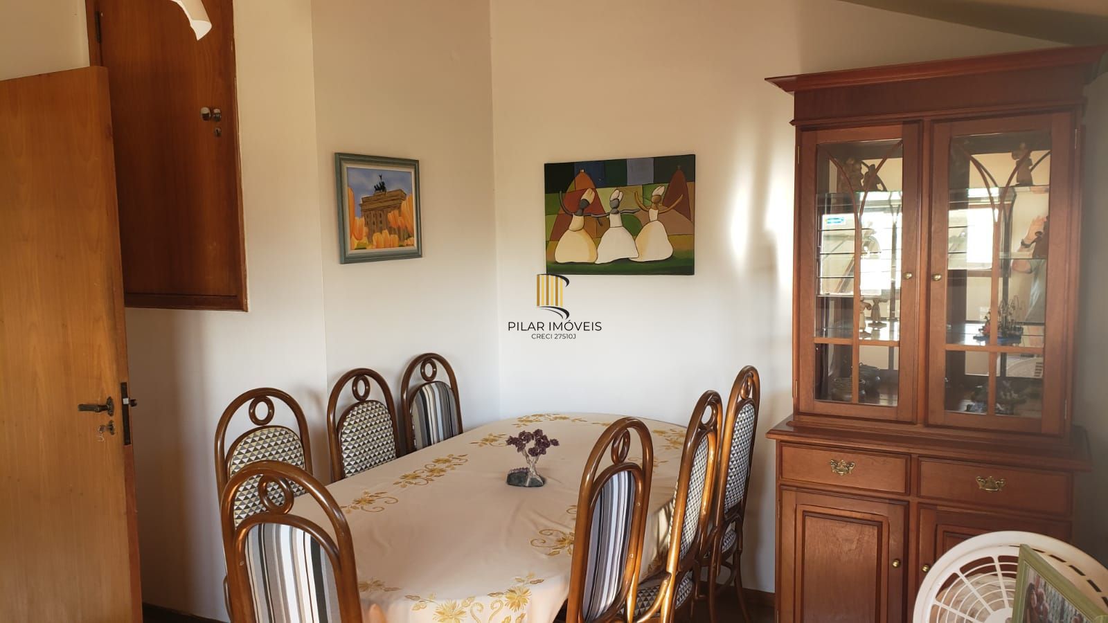 Casa 5 dormitórios no bairro Teresópolis