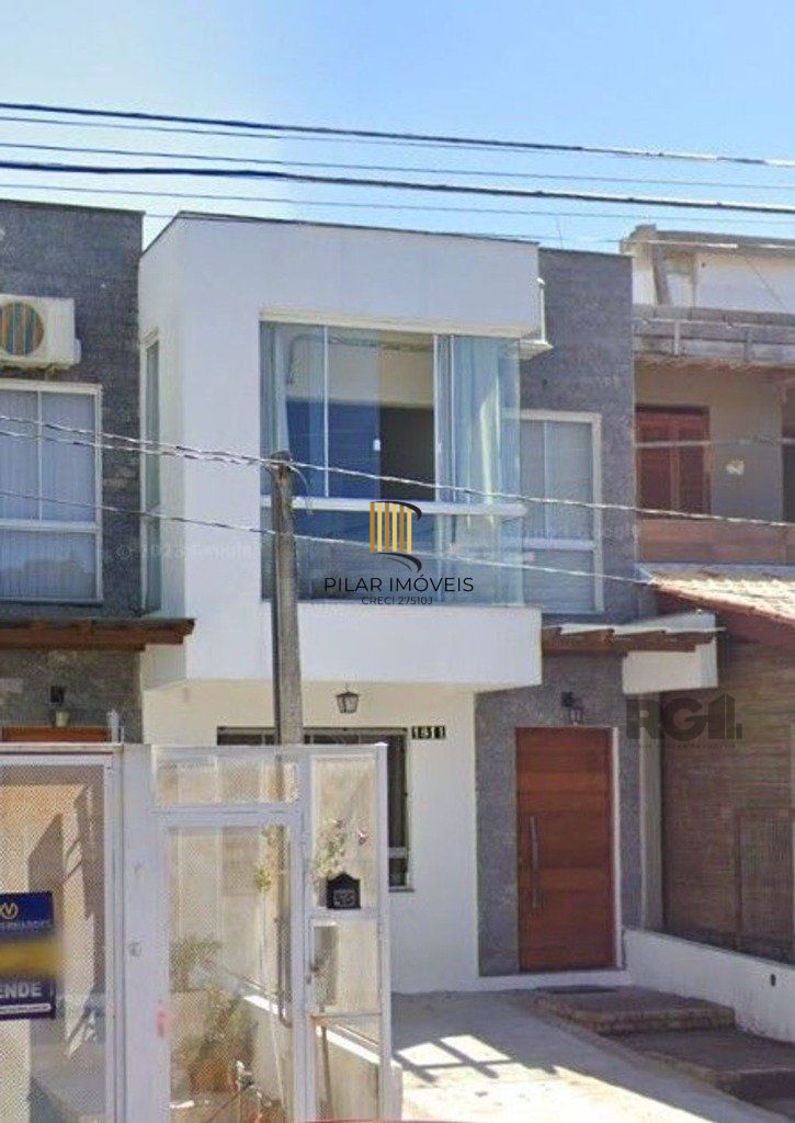 Casa com 2 dormitórios no bairro Hípica
