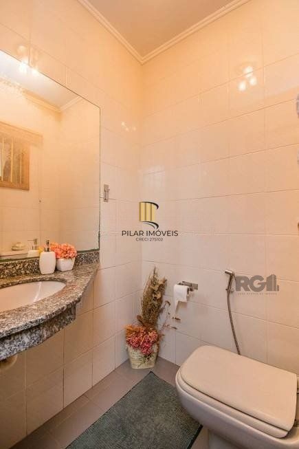 Casa 279m² - 4 dormitórios, 3 vagas no bairro Santa Tereza