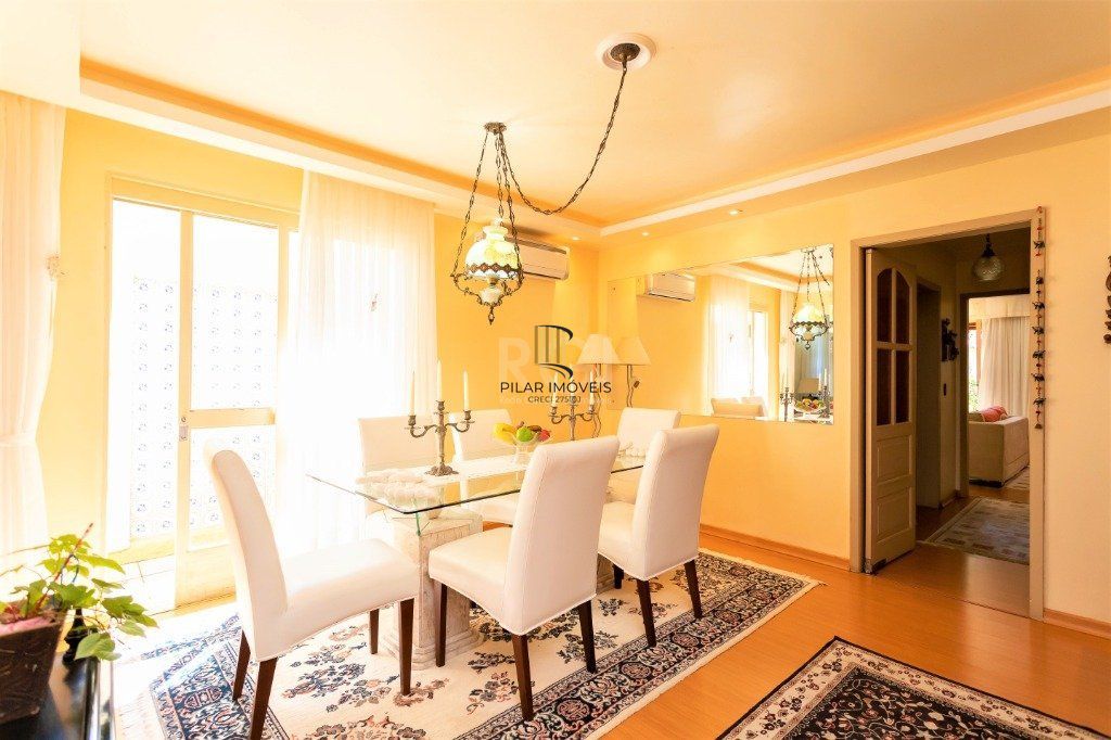 Casa para Venda - 228m², 4 dormitórios, sendo 1 suites, 5 vagas - Teresópolis - Pilar Imóveis