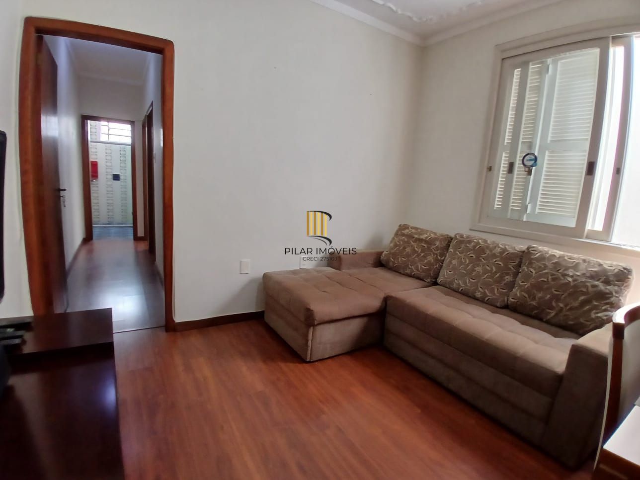 Apartamento de 02 dormitórios no bairro Independencia em Porto Alegre /RS.