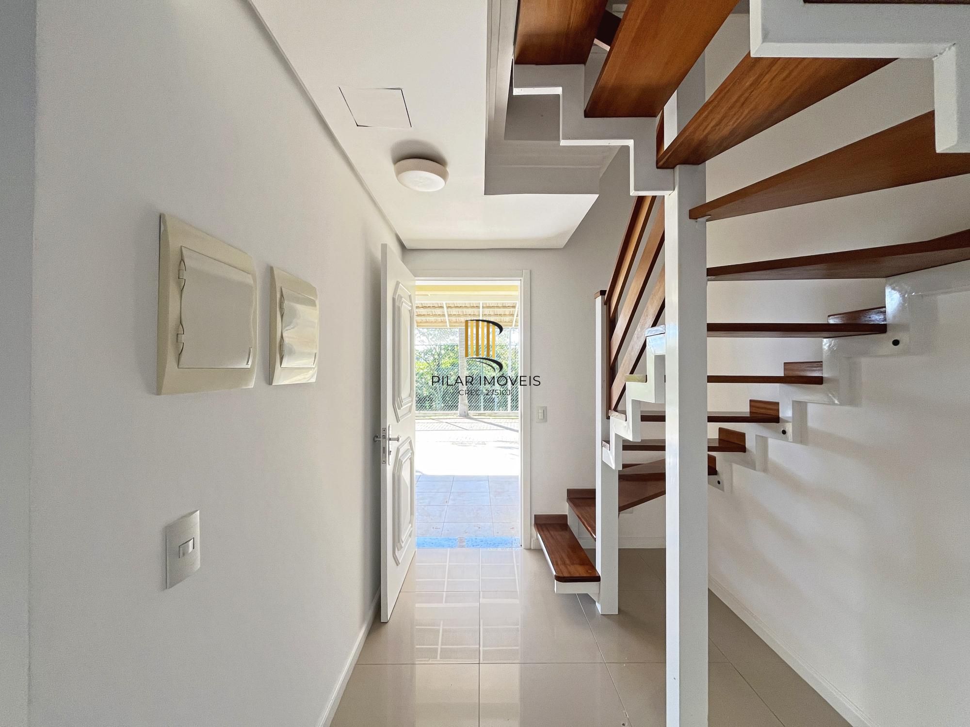 Casa de Condomínio 4 dormitórios no bairro Teresópolis