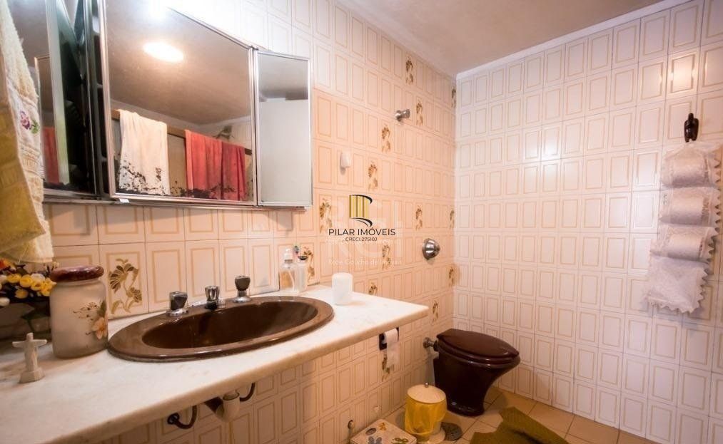 Cobertura para Venda - 237.88m², 3 dormitórios, sendo 1 suites, 2 vagas - Moinhos de Vento