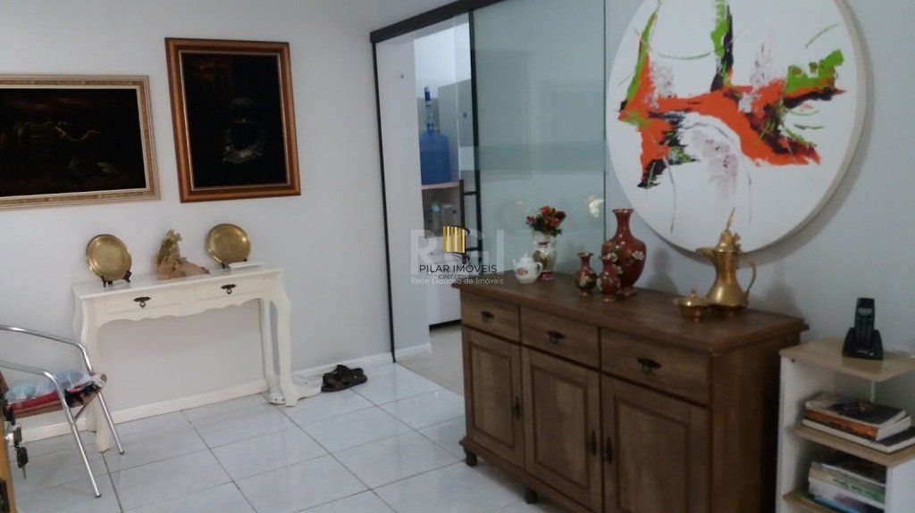Casa para Venda - 289m², 4 dormitórios, sendo 1 suites, 4 vagas - Cavalhada