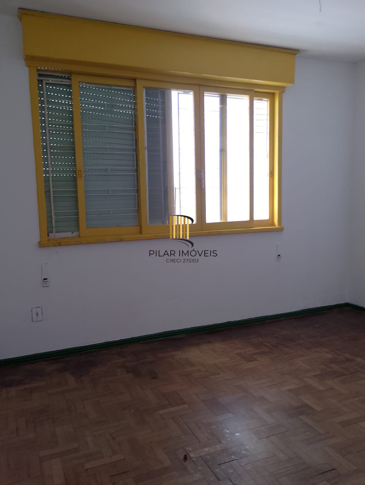 Casa de esquina 03 dormitórios Teresópolis