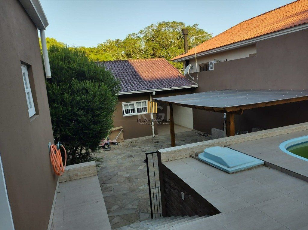 Casa para Venda - 214m², 2 dormitórios, 4 vagas - Parque Santa Fé