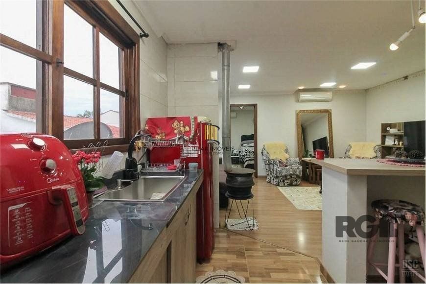Casa de 285m² - 4 dormitórios, 4 vagas no bairro Bom Jesus