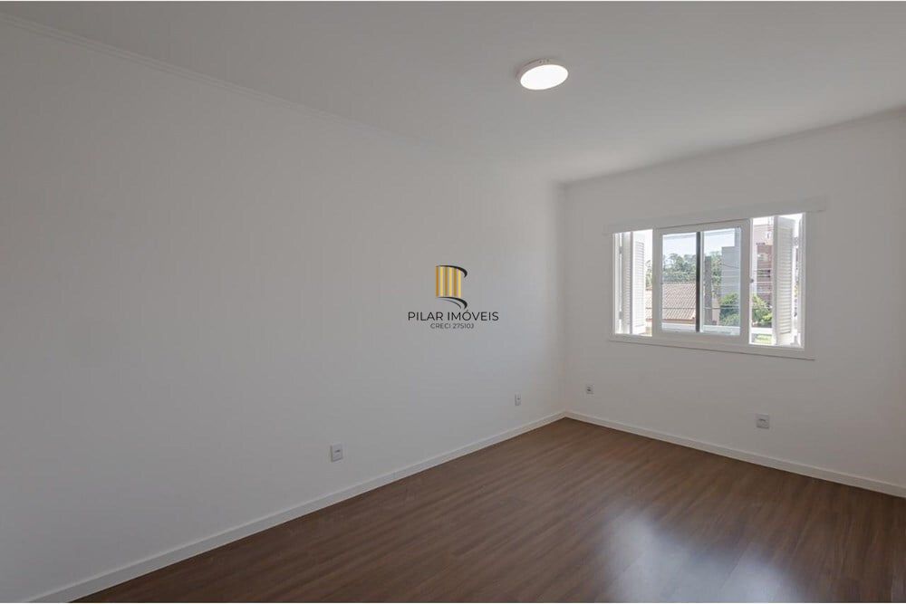 Casa 3 dormitórios no bairro Teresópolis