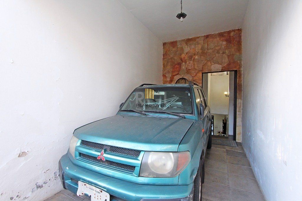 Casa para Venda - 160m², 4 dormitórios, sendo 1 suites, 3 vagas - Medianeira