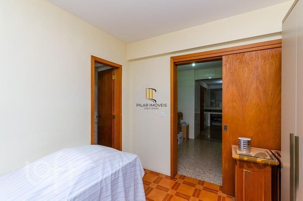 Casa de 3 dormitórios no bairro Vila Jardim