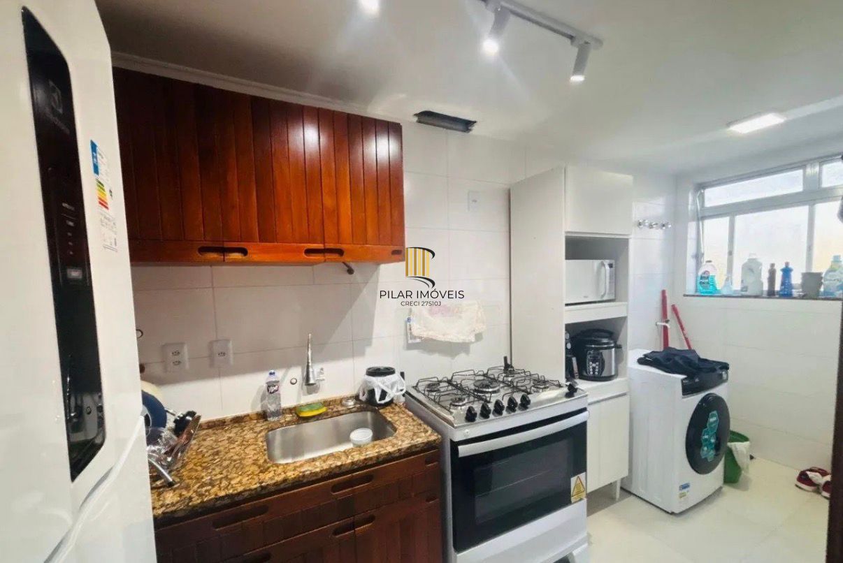 Apartamento 2 dormitórios no bairro Azenha