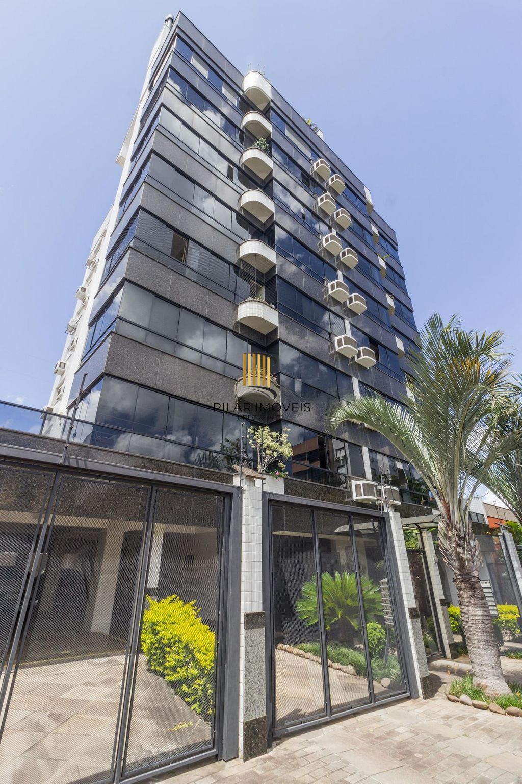Apartamento de 3 dormitórios no bairro Jardim Itu Sabará - Porto Alegre