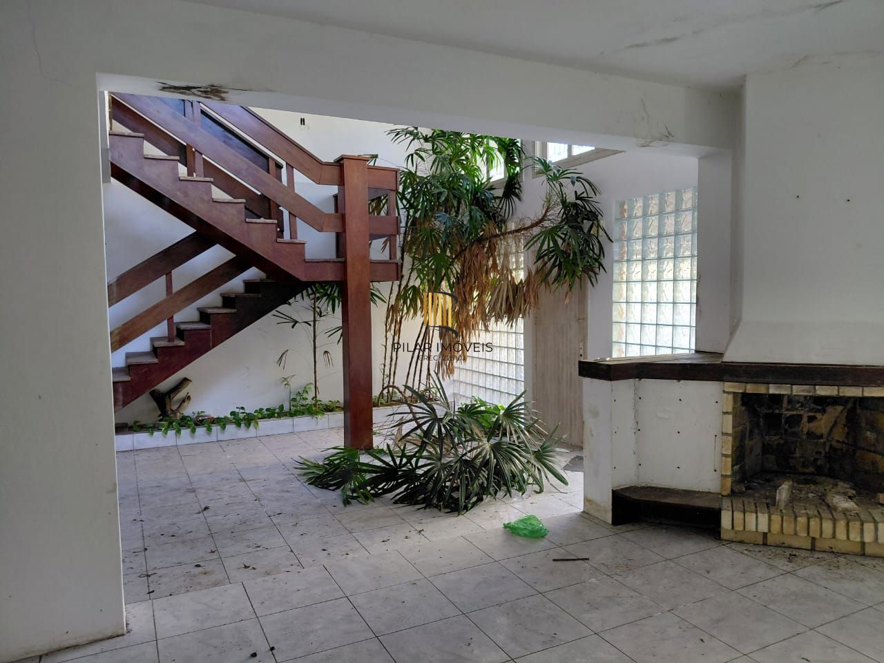 Ampla casa com pátio Bairro Teresópolis