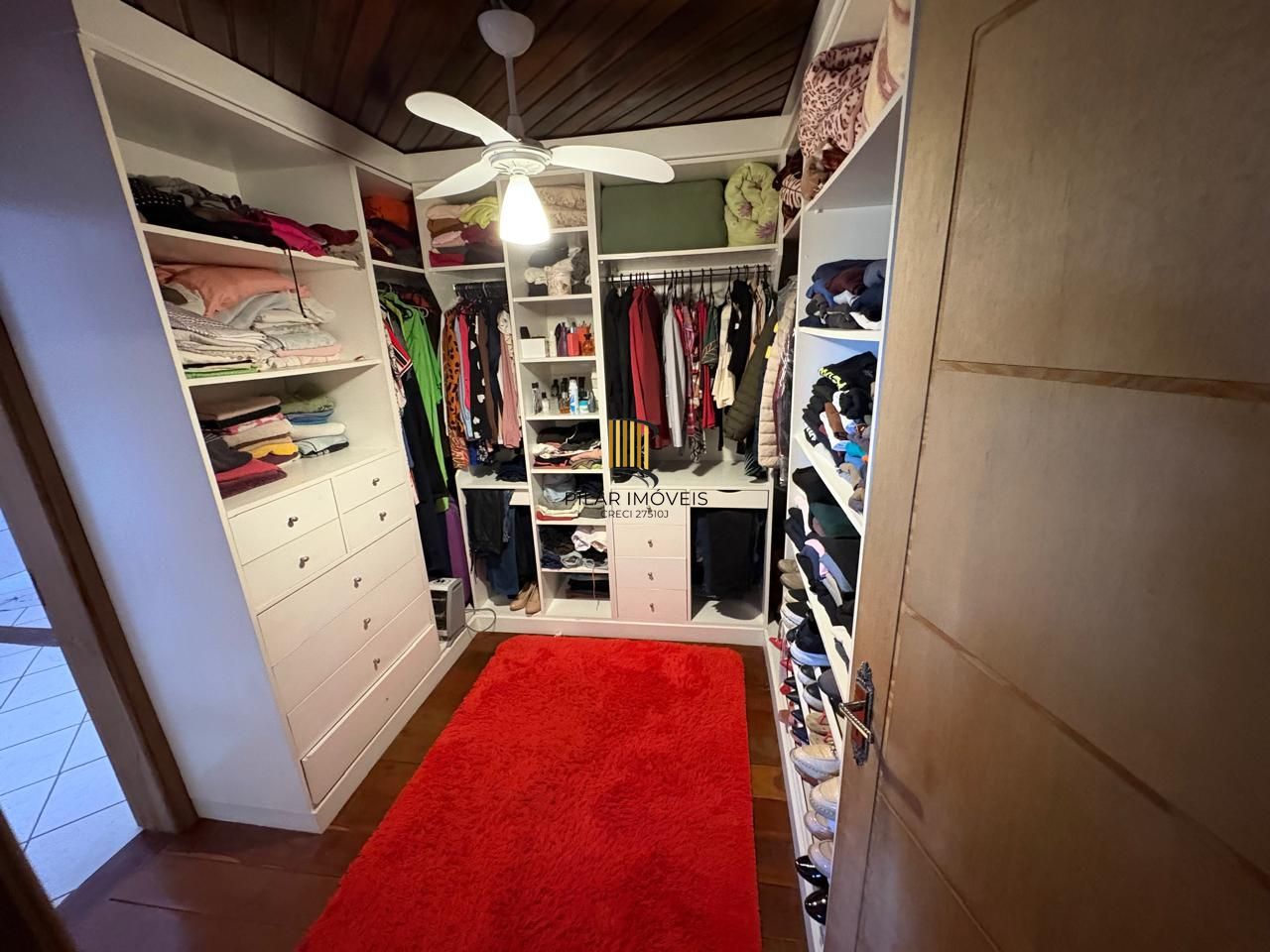 Casa residencial 234m² , 2 dormitórios no bairro Glória