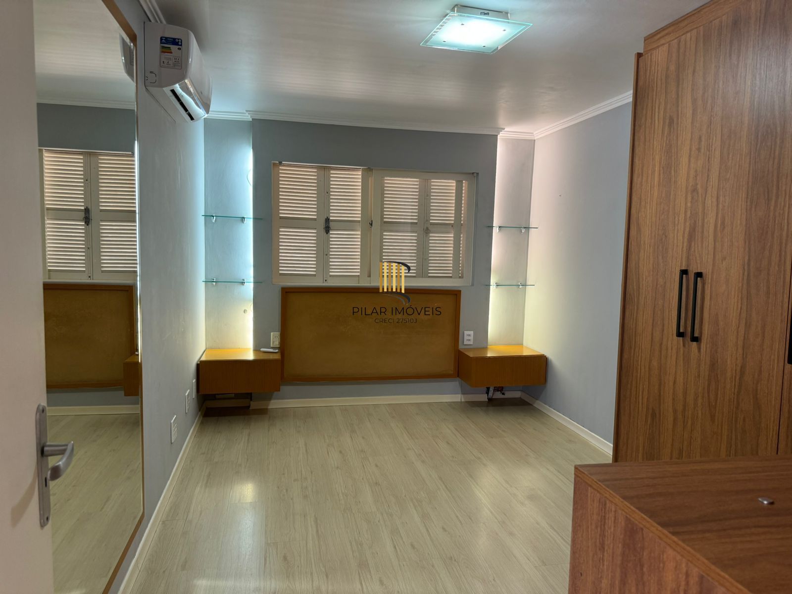 Casa em Condomínio Fechado, bairro Cavalhada