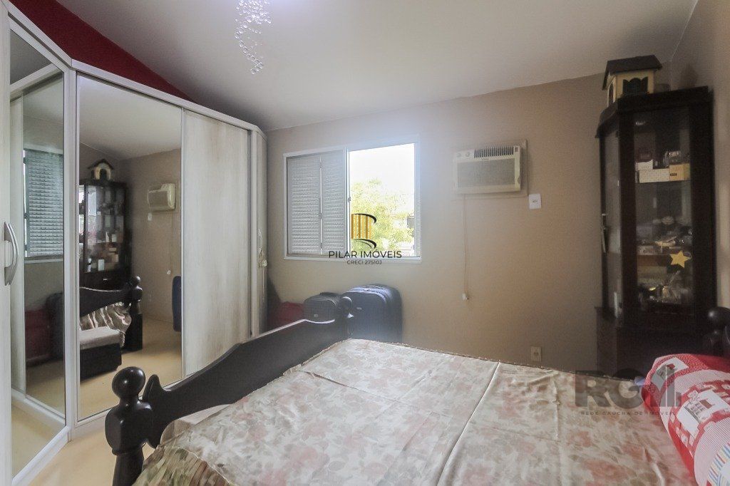 Casa em condomínio, 77m², 2 dormitórios e 2 vagas no bairro Humaitá