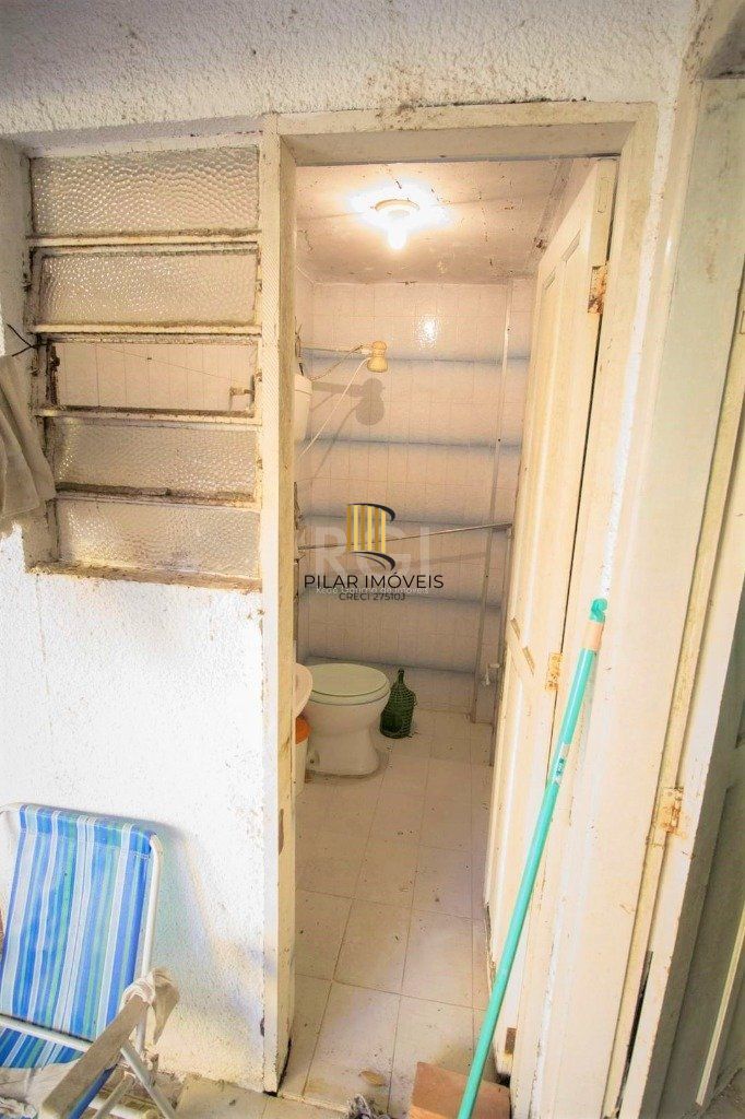 Casa para Venda - 287m², 3 dormitórios, sendo 2 suites, 4 vagas - Nonoai