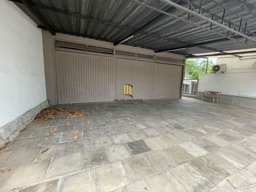Casa 6 dormitórios no bairro Partenon