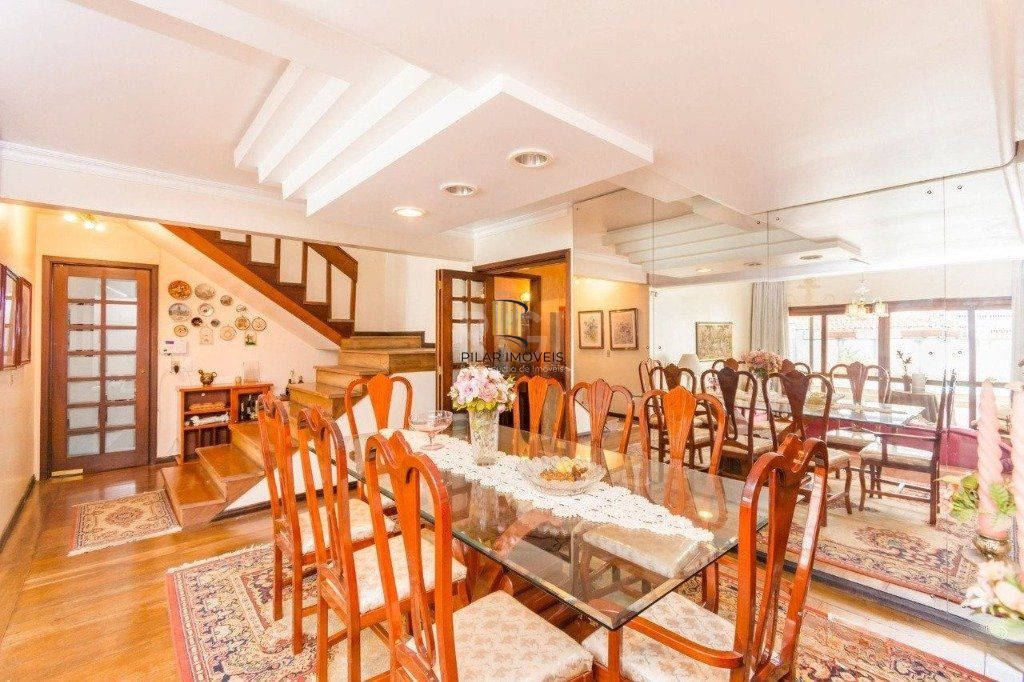 Casa com 333m² no bairro passo da areia