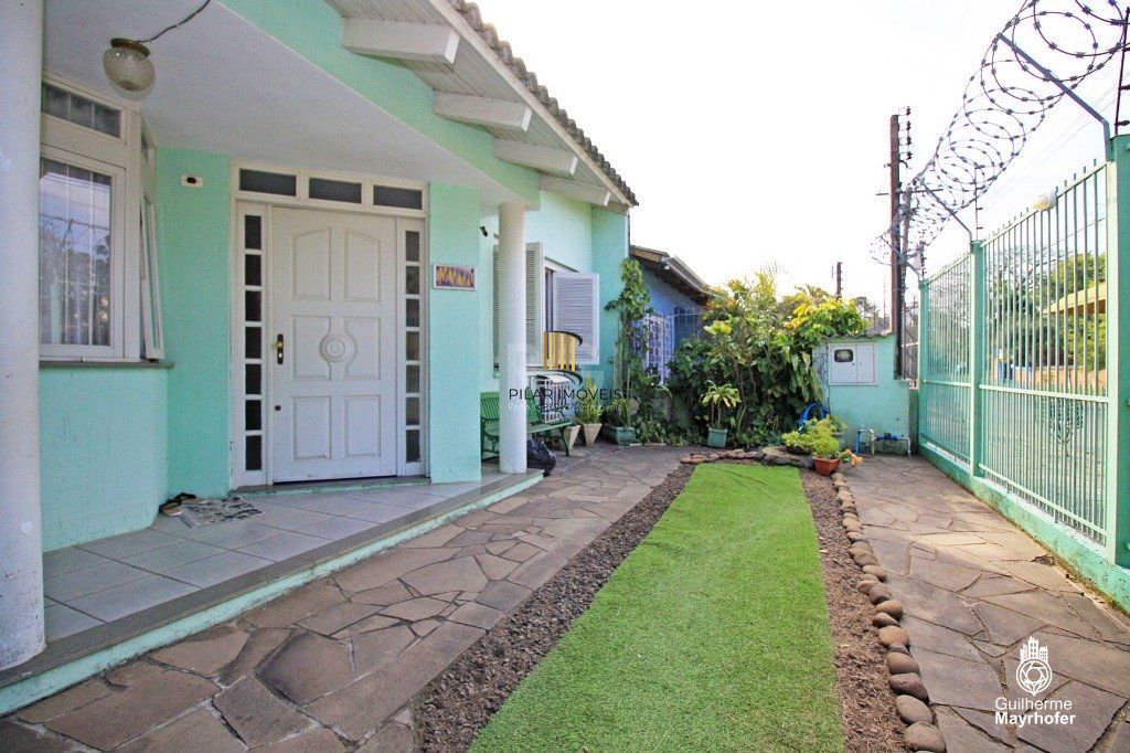 Casa para Venda - 130m², 3 dormitórios, sendo 1 suites, 4 vagas - Sarandi