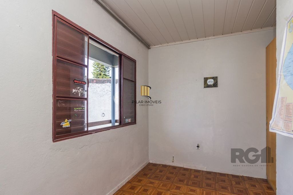 Casa de 5 dormitórios no bairro Sarandi