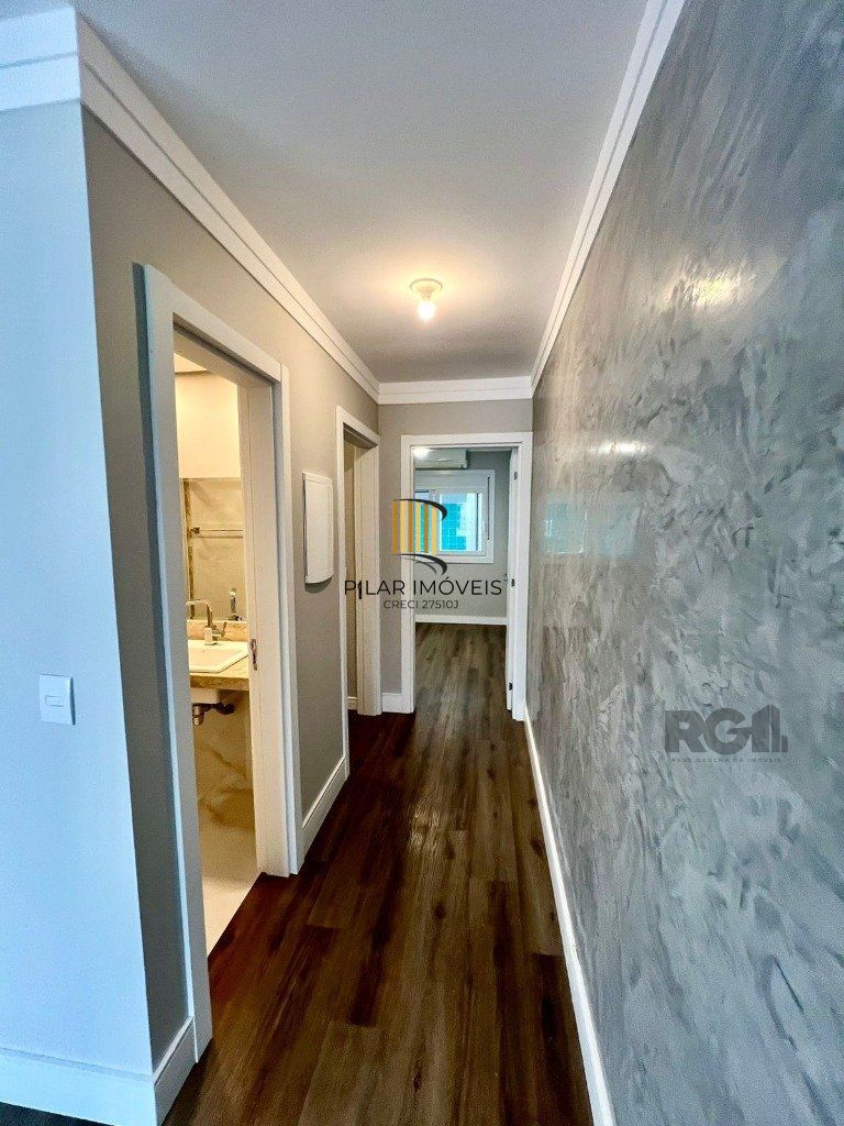 Casa 2 dormitórios no bairro Hípica