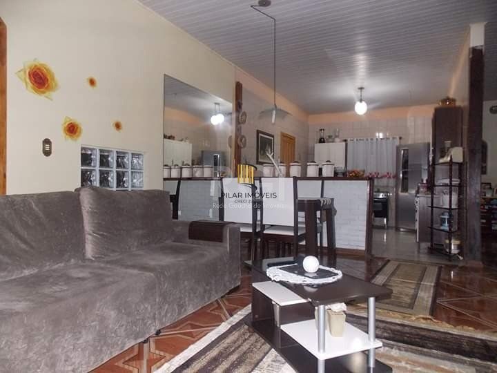 Casa para Venda - 150m², 2 dormitórios, 4 vagas - Ponta Grossa