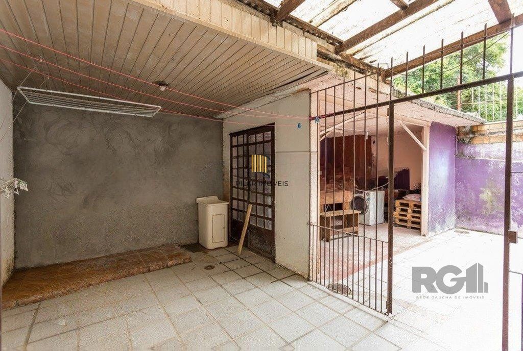 Casa de 2 dormitórios no bairro Jardim Sabará