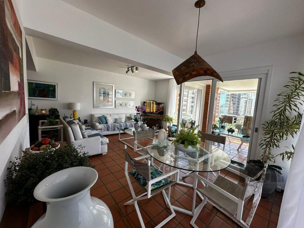Apartamento 3 dormitórios no bairro Centro