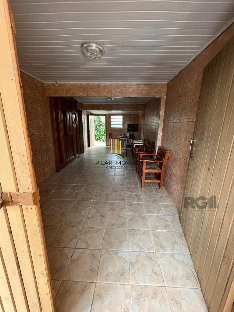 Casa 2 dormitórios no bairro Quintão