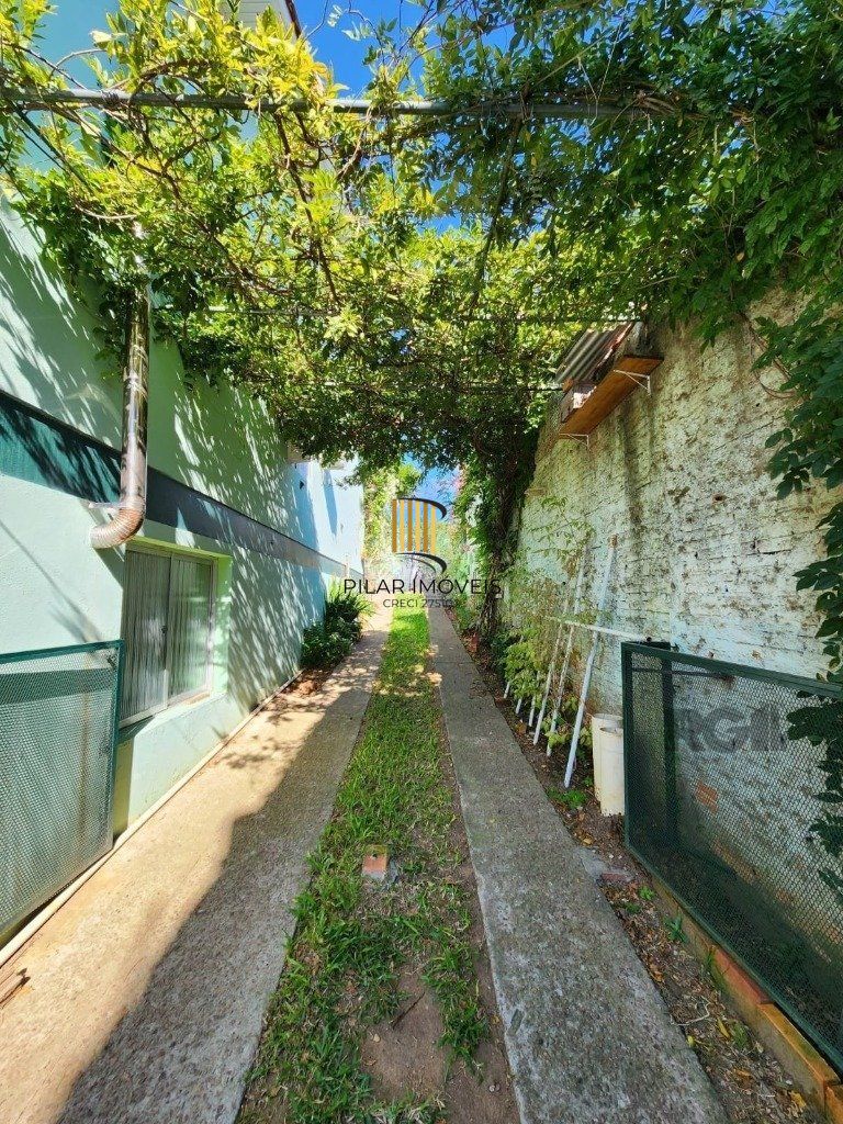 Casa de 3 dormitórios no bairro Vila Nova