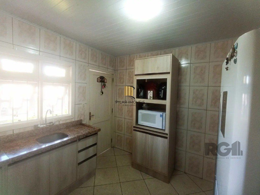 Casa com 3 dormitórios no bairro  Costa e Silva