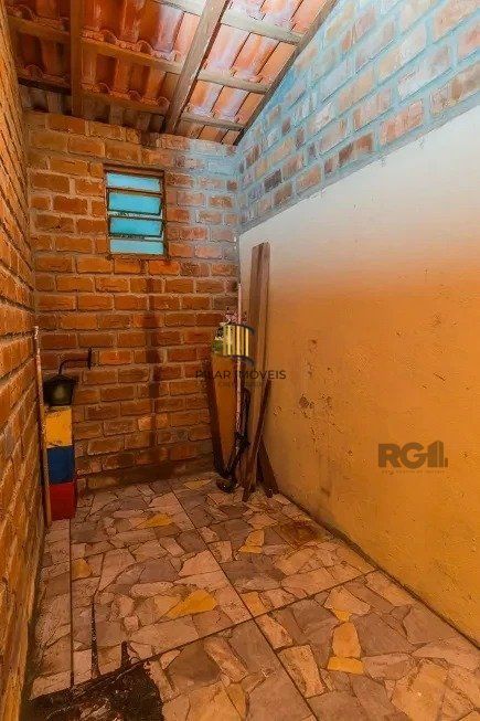 Casa 110m² - 3 dormitórios, 1 vaga no bairro Aberta dos Morros