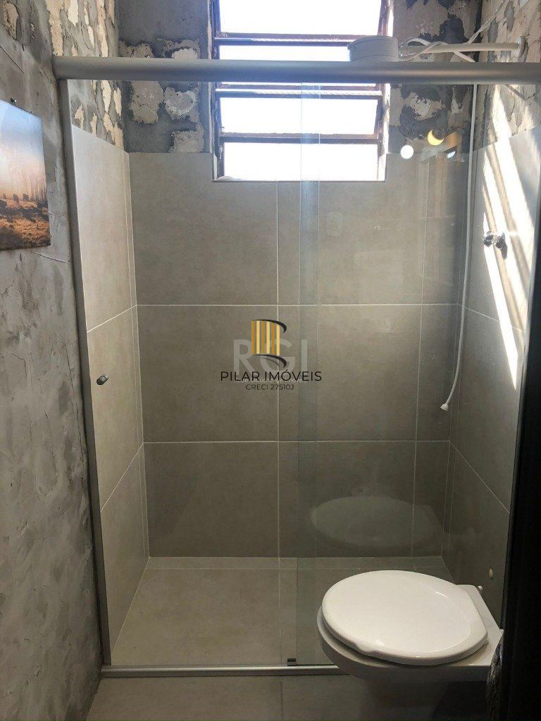 Casa para Venda - 260m², 3 dormitórios, sendo 2 suites, 2 vagas - Nonoai