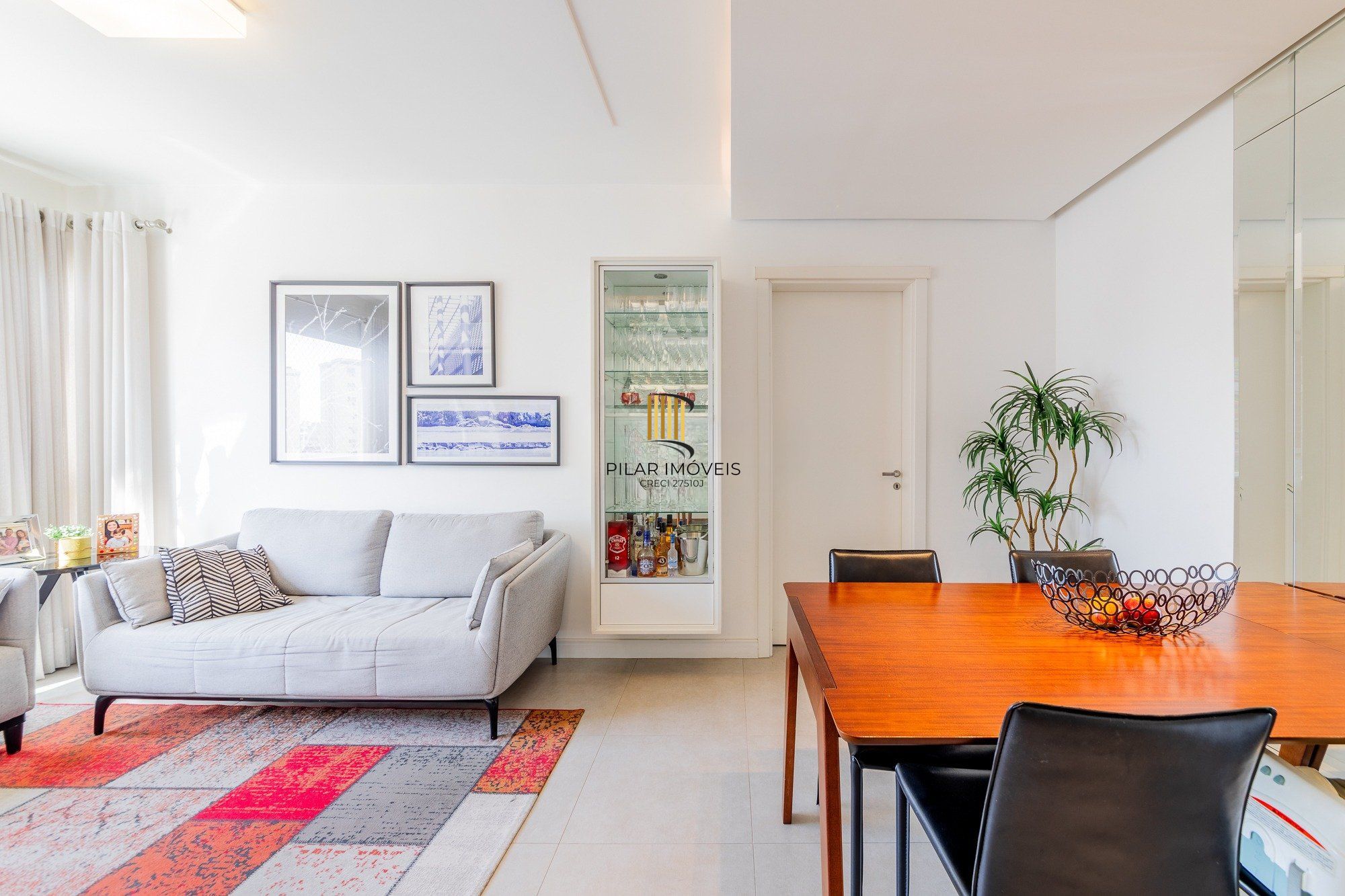 Apartamento com 3 quartos e 79m² à venda em Passo da Areia - Rua Bezerra De Menezes, Passo Da Areia, Porto Alegre