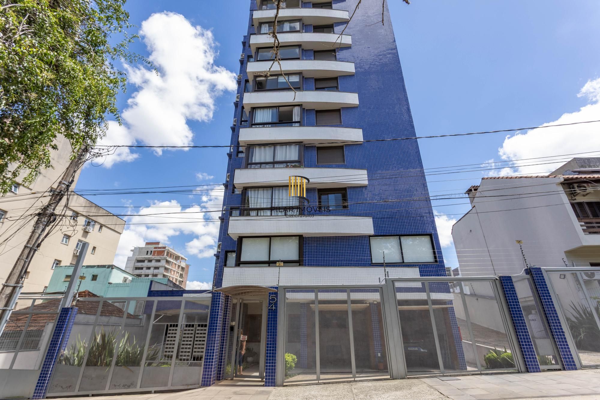 Apartamento à Venda com 2 Dormitórios (1 Suíte) e 2 Vagas Cobertas - Vila Ipiranga, Porto Alegre/RS