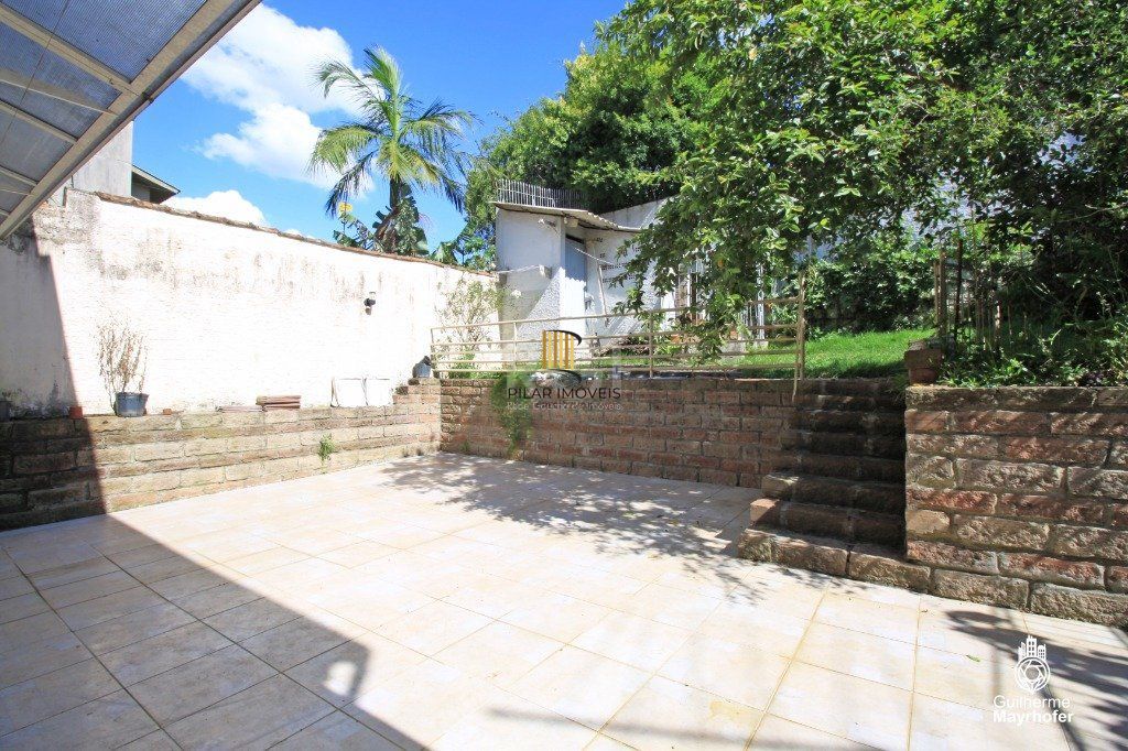 Casa para Venda - 240m², 4 dormitórios, sendo 3 suites, 6 vagas - Jardim Sabará