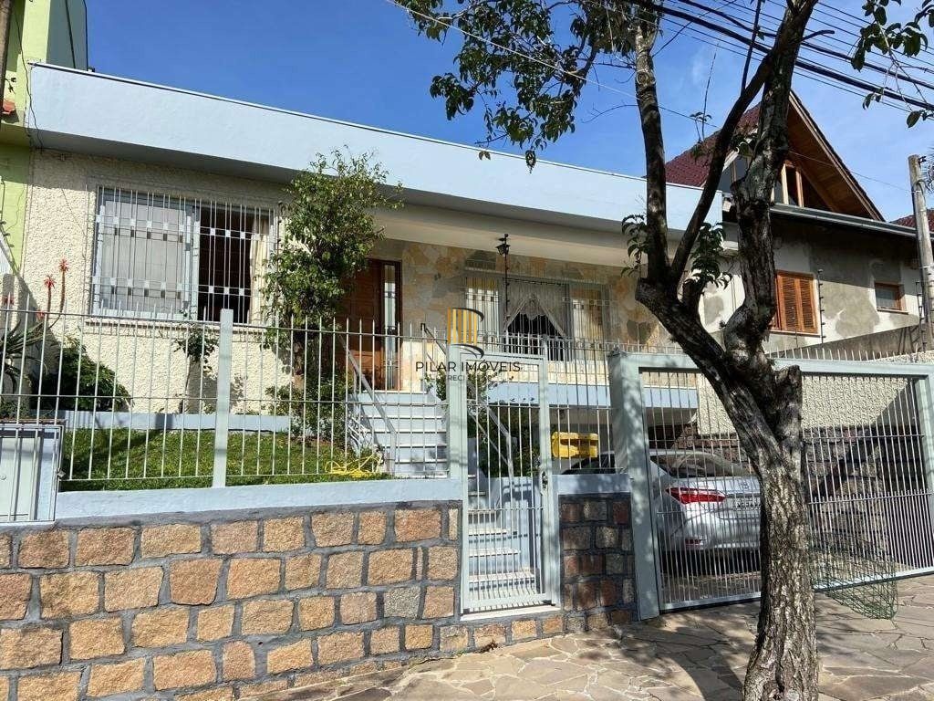 Casa de 2 dormitórios, bairro Vila Ipiranga