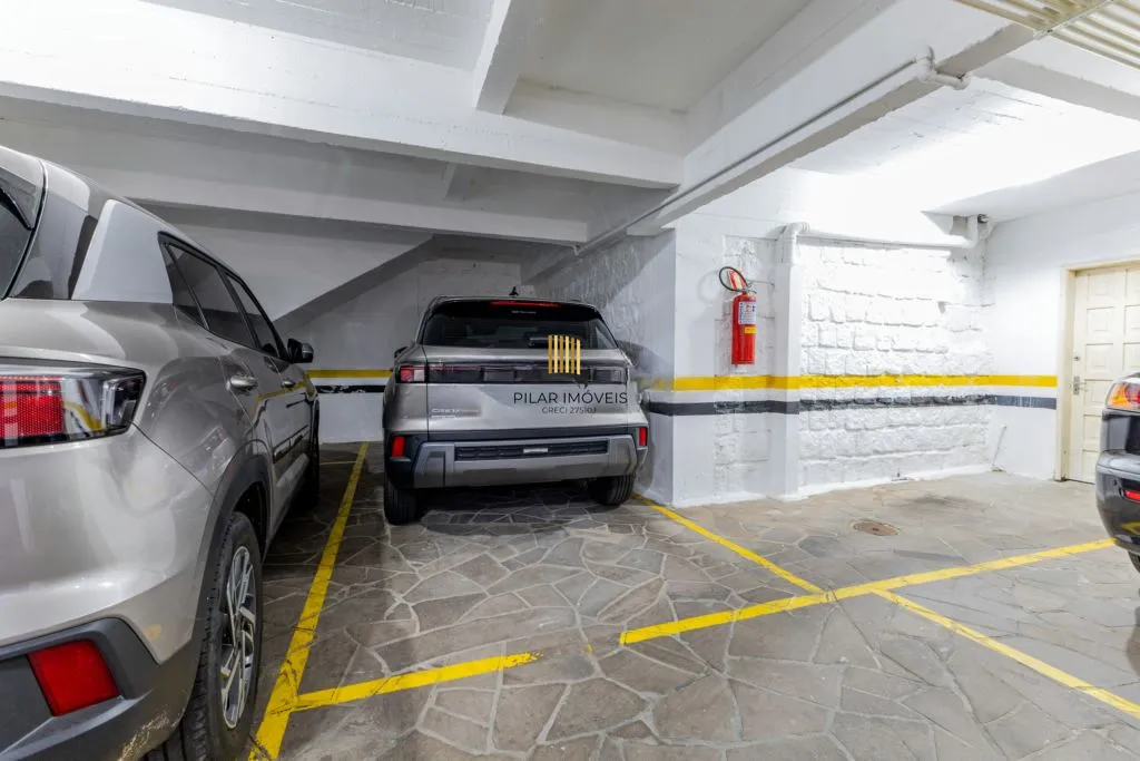 Apartamento de 3 dormitórios à venda em Petrópolis - Porto Alegre