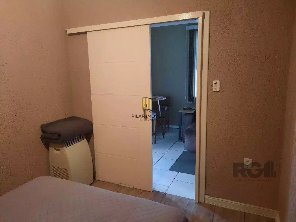 Casa de 3 dormitórios, no bairro Glória